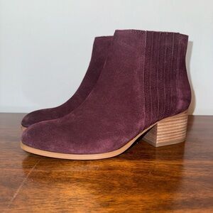 ALDO Ankle Booties‎ Plum Eggplant Purple Suede Size 7 NWOB